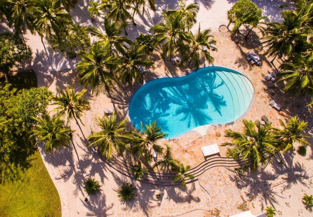 Zumzum Beach House Bed and Breakfast Kinondo Exteriör bild